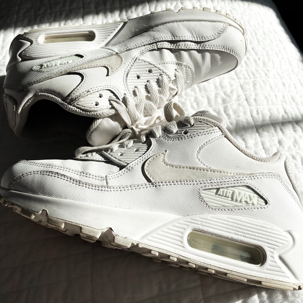 Nike Air Max Solid White